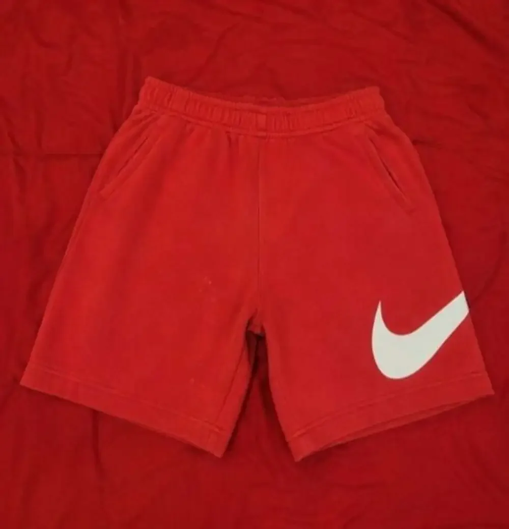 Nike Men's Sportswear Club Fleece Graphic Shorts in University Red